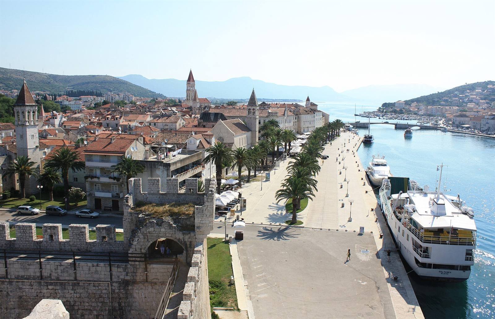 Trogir · 15.8 km
